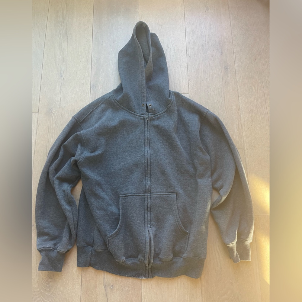 Slash Hoodie with front pockets